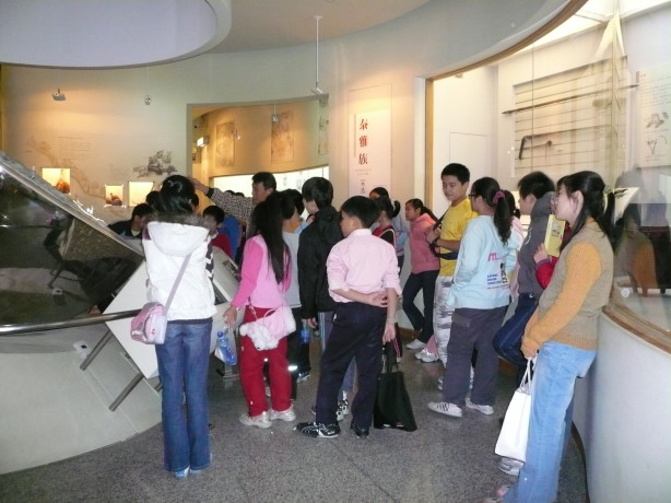 參觀國立台灣博物館  感受人文氣息